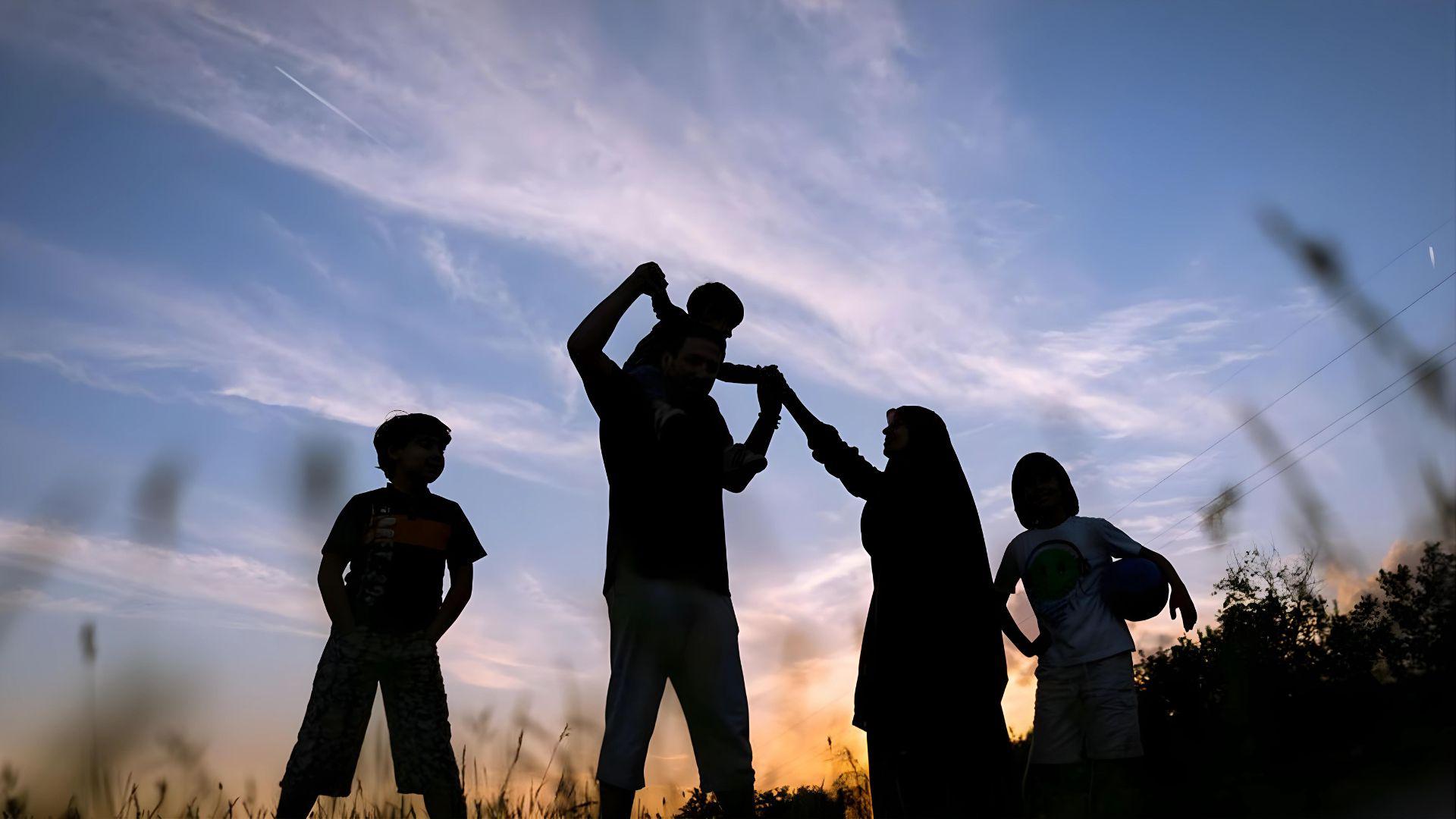 Peran Ayah dan Ibu dalam Pendidikan Anak